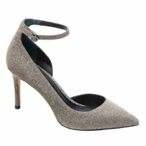 Banana Republic Madison 12-Hour Metallic Pump